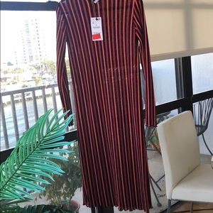 BEAND NEW LONG SLEEVE DRESS